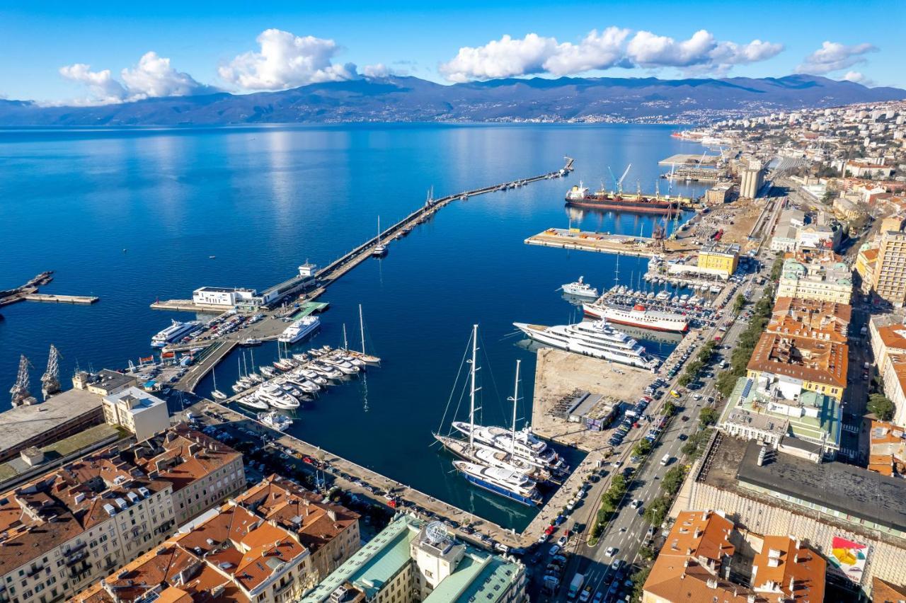 Modern Apartment Di Piu With Free 20M2 Garage Parking Rijeka Exterior foto